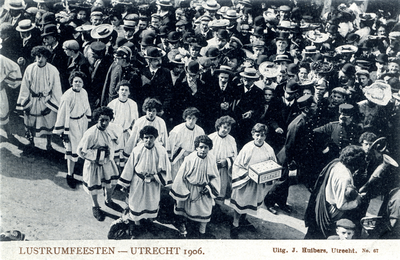 220678 Afbeelding van de maskeradeoptocht ter gelegenheid van de lustrumfeesten bij het 54e lustrum (270-jarig bestaan) ...